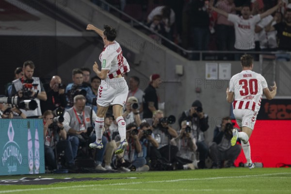 (DFL/DFB REGULATES PROHIBIT ANY USE OF PHOTOGRAPHS AS IMAGE SEQUENCES AND/OR QUASI-VIDEO), RheinEnergieStadion, Cologne, North Rhine-Westphalia, Jakub Kaminski (1.FC Köln, Midfield, #16), Marius Bülter (1.FC Köln, Forward, #30), 1. Fußball Bundesliga, 1.FC Köln, SC Freiburg on 31.08.2025 at the RheinEnergieStadion in Cologne Germany