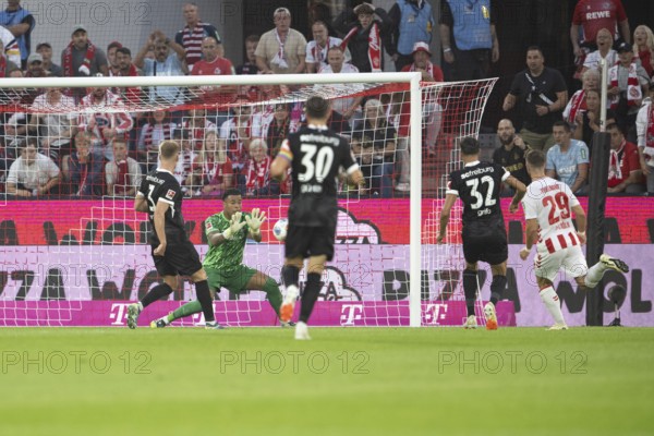 (DFL/DFB REGULATES PROHIBIT ANY USE OF PHOTOGRAPHS AS IMAGE SEQUENCES AND/OR QUASI-VIDEO), RheinEnergieStadion, Cologne, North Rhine-Westphalia, Alexander Schwolow (SC Freiburg, Goalkeeper, #1), 1. Soccer Bundesliga, 1.FC Köln, SC Freiburg on 31.08.2025 at the RheinEnergieStadion in Cologne Germany