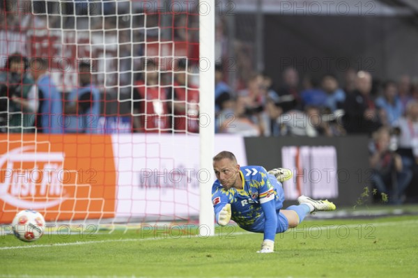 (DFL/DFB REGULATES PROHIBIT ANY USE OF PHOTOGRAPHS AS IMAGE SEQUENCES AND/OR QUASI-VIDEO), RheinEnergieStadion, Cologne, North Rhine-Westphalia, Marvin Schwäbe (1.FC Köln, Goalkeeper, #1), 1. Soccer Bundesliga, 1.FC Köln, SC Freiburg on 31.08.2025 at the RheinEnergieStadion in Cologne Germany