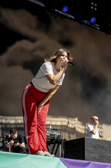 Eva Briegel, singer of the band Juli at the Superbloom Festival, day 2 in the Olympiapark, Munich, 31-08.2025