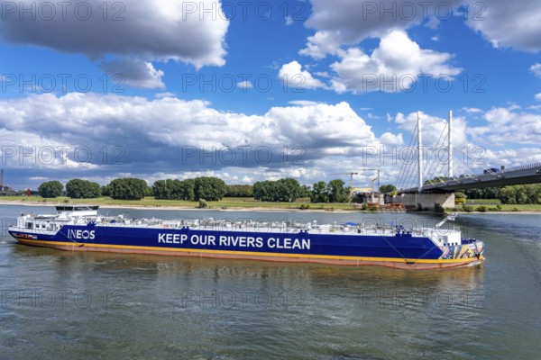 INEOS gas tankers transport butane gas from the ARA area, Antwerp-Rotterdam-Amsterdam, to the Ineos cracker plant in Cologne, the Onion has 6 cargo tanks with a capacity of 7 4, 446 tonnes, near Duisburg, Rhine bridge of the A40 Neuenkamp, new construction, North Rhine-Westphalia, Germany