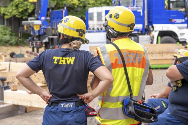 Emergency services at a major exercise lasting several days, FÜLEX25, organised by the THW, Federal Agency for Technical Relief, North Rhine-Westphalia regional association. Over 4 weekends, more than 3500 volunteers from 127 local associations in North Rhine-Westphalia practise many different operational scenarios