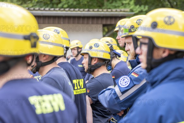 Emergency services at a major exercise lasting several days, FÜLEX25, organised by the THW, Federal Agency for Technical Relief, North Rhine-Westphalia regional association. Over 4 weekends, more than 3500 volunteers from 127 local associations in North Rhine-Westphalia practise many different operational scenarios