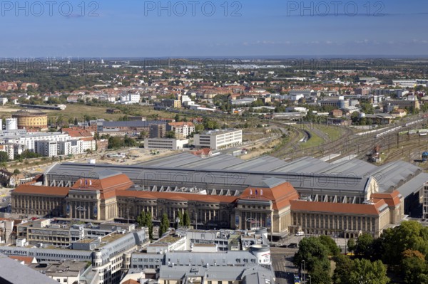 View from the observation deck of the City Tower to the main station, Leipzig, Saxony, Germany, 26 August 2025 < english> View from the observation deck of the City Tower to the main station, Saxony, August 26, 2025