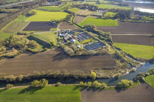 Aerial view, Lippeverband sewage treatment plant Dattelner Mühlenbach, NSG Lippeaue and river Lippe, city limits Olfen-Datteln, Hötting, Datteln, Münsterland, North Rhine-Westphalia, Germany, DE, Europe, river, aerial view, aerial photography, aerial photography, Olfen, overview, subway, bird's-eye view, overview
