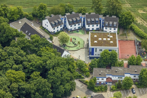 Aerial view, Peace Village International, non-profit organisation - help for children from war zones and crisis areas, Walsumer Mark, Oberhausen, Ruhr area, North Rhine-Westphalia, Germany, DE, Europe, aerial view, aerial photography, aerial photography, overview, bird's-eye view, overview, OberhausenNorth