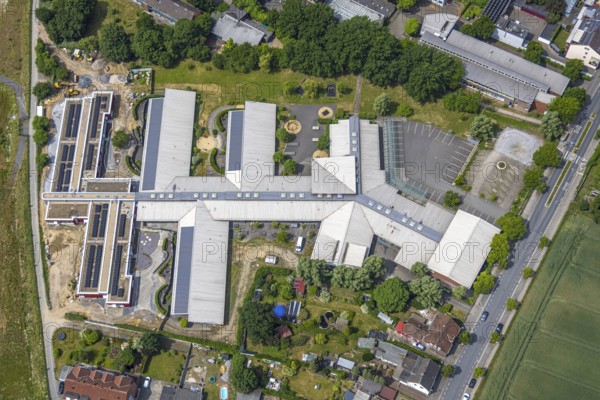 Aerial photo, LVR-Christoph-Schlingensief-Schule Waldorfschule, Schwarze Heide, Oberhausen, Ruhr area, North Rhine-Westphalia, Germany, education, educational institution, DE, Europe, educational institute, aerial photography, aerial photography, aerial photography, school, overview, bird's-eye view, birds-eyes view, overview, OberhausenNord