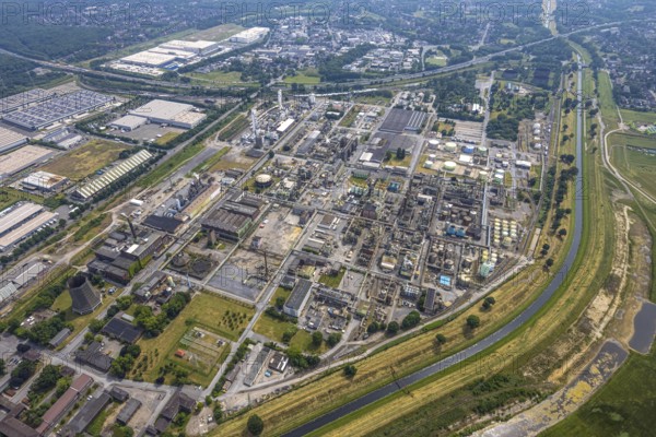 Aerial view, Oxea plant (Ruhrchemie), Otto-Roelen-Straße, river Emscher, Holten, Oberhausen, Ruhr area, North Rhine-Westphalia, Germany, chemical plant, DE, Europe, commercial enterprises, commercial space, commercial area, commercial property, commercial park, commercial site, commercial use, industrial area, industrial site, aerial view, aerial photography, aerial photography, overview, bird's-eye view, overview, OberhausenNord