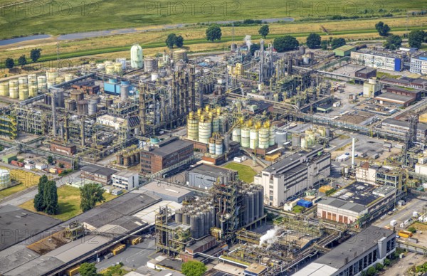 Aerial view, Oxea plant (Ruhrchemie), Otto-Roelen-Straße, Holten, Oberhausen, Ruhr area, North Rhine-Westphalia, Germany, chemical plant, DE, Europe, commercial enterprises, commercial area, commercial property, commercial park, commercial site, commercial use, industrial area, industrial site, aerial photograph, aerial photography, aerial photography, overview, bird's-eye view, overview, OberhausenNorth