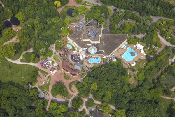 Aerial view, Niederrhein-Therme im Revierpark Mattlerbusch, Röttgersbach, Duisburg, Ruhr area, North Rhine-Westphalia, Germany, DE, Europe, aerial view, aerial photography, aerial photography, Oberhausen, swimming pool, overview, bird's-eye view, overview, OberhausenNord