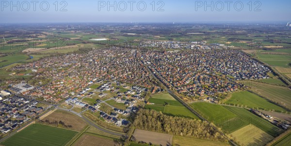 Aerial view, construction area, new development area Olfener Heide, streets with flower names, residential area overview Olfen, Olfen city, Olfen, Münsterland, North Rhine-Westphalia, Germany, construction work, construction area, construction site, building plots, construction project, construction site, DE, Europe, large construction site, property tax, real estate, aerial view, aerial photography, aerial photography, overview, bird's eye view, living and living, residential area, residential quality, residential neighbourhood, housing estate, residential area, birds-eyes view, overview