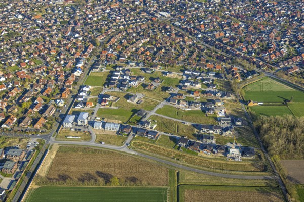 Aerial view, construction area, new development area Olfener Heide, streets with flower names, residential area overview Olfen, Olfen city, Olfen, Münsterland, North Rhine-Westphalia, Germany, construction work, construction area, construction site, building plots, construction project, construction site, DE, Europe, large construction site, property tax, real estate, aerial view, aerial photography, aerial photography, overview, bird's eye view, living and living, residential area, residential quality, residential neighbourhood, housing estate, residential area, birds-eyes view, overview
