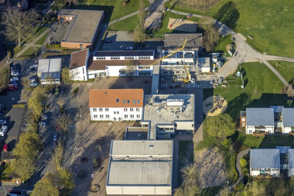Aerial view, Wieschhofschule Olfen with construction site, Olfen town, Olfen, Münsterland, North Rhine-Westphalia, Germany, construction work, construction area, building site, building plots, construction project, construction site, DE, Europe, aerial view, aerial photography, aerial photography, overview, bird's-eye view, overview