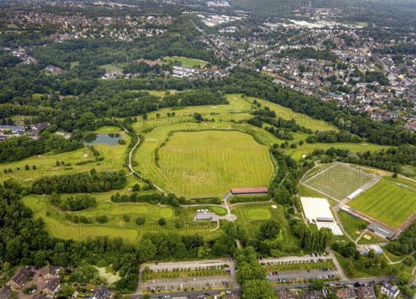 Aerial photo, POTTGOLF Oberhausen golf course and golf meadow, sports facility football pitch Jakobi, Klosterhardt, Oberhausen, Ruhr area, North Rhine-Westphalia, Germany, DE, Europe, football pitch, football stadium, football club, aerial photo, aerial photography, aerial photography, sports, sports facilities, sports field, sports facility, stadium, overview, bird's-eye view, overview, OberhausenNorth