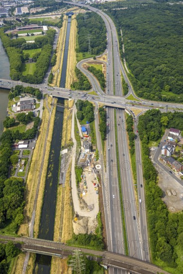 Aerial view, motorway junction Oberhausen-Zentrum and motorway bridges, motorway A42 and federal road B223, river Emscher, construction site, Oberhausen, Ruhr area, North Rhine-Westphalia, Germany, construction work, construction area, construction site, building plots, construction project, DE, Europe, aerial view, aerial photography, aerial photography, new construction, overview, bird's eye view, birds-eyes view, overview, OberhausenSued