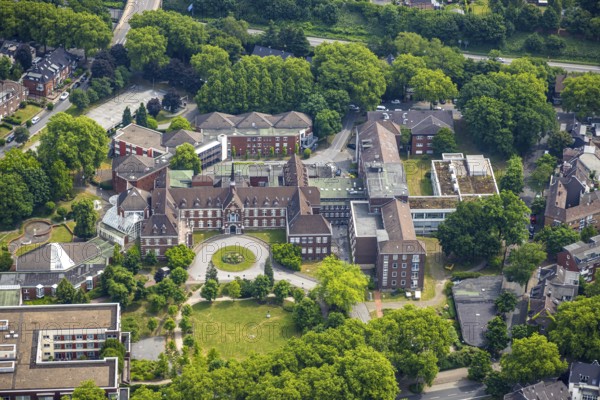 Aerial view, Johanniter Hospital, Sterkrade Mitte, Oberhausen, Ruhr area, North Rhine-Westphalia, Germany, DE, Europe, healthcare, hospital, clinic, clinic centre, hospital, hospital, aerial photography, aerial photography, medical facility, medical aid, overview, bird's-eye view, overview, medical care, OberhausenNorth