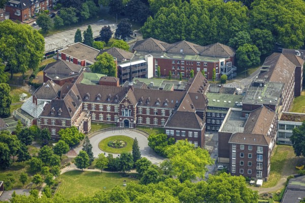 Aerial view, Johanniter Hospital, Sterkrade Mitte, Oberhausen, Ruhr area, North Rhine-Westphalia, Germany, DE, Europe, healthcare, hospital, clinic, clinic centre, hospital, hospital, aerial photography, aerial photography, medical facility, medical aid, overview, bird's-eye view, overview, medical care, OberhausenNorth