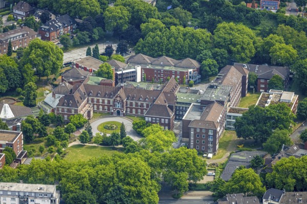 Aerial view, Johanniter Hospital, Sterkrade Mitte, Oberhausen, Ruhr area, North Rhine-Westphalia, Germany, DE, Europe, healthcare, hospital, clinic, clinic centre, hospital, hospital, aerial photography, aerial photography, medical facility, medical aid, overview, bird's-eye view, overview, medical care, OberhausenNorth