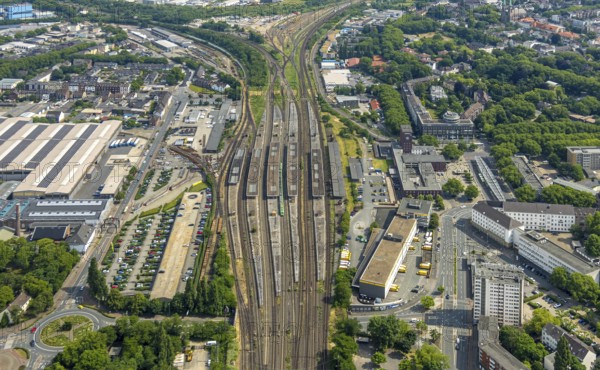 Aerial view, general view Oberhausen main station Hbf, ZOB bus station, main post office, Oberhausen, Ruhr area, North Rhine-Westphalia, Germany, railway area, railway station, DE, Deutsche Bahn AG, Europe, railway tracks, tracks, main station, Hbf, aerial view, aerial photography, aerial photography, overview, bird's-eye view, overview, OberhausenSued