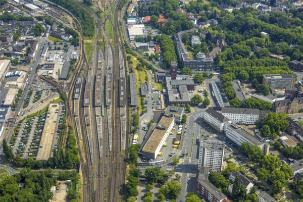 Aerial view, general view Oberhausen main station Hbf, ZOB bus station, main post office, Oberhausen, Ruhr area, North Rhine-Westphalia, Germany, railway area, railway station, DE, Deutsche Bahn AG, Europe, railway tracks, tracks, main station, Hbf, aerial view, aerial photography, aerial photography, overview, bird's-eye view, overview, OberhausenSued