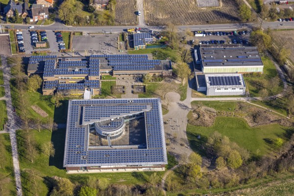 Aerial view, Johann-Conrad-Schlaun-Schule, comprehensive school with solar roof, Nordkirchen, Münsterland, North Rhine-Westphalia, Germany, education, educational institution, DE, Europe, photovoltaic, comprehensive school, educational institute, aerial view, aerial photography, aerial photography, photovoltaic system, school, solar, solar system, solar roof, solar energy, solar panel, solar power system, overview, bird's-eye view, bird's-eye view, overview