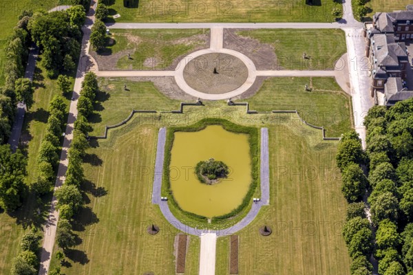 Aerial view, Nordkirchen Castle and Castle Park, Oranienburg, Orangery, former residence of the Prince-Bishops of Münster, also known as the Westphalian Versailles, Nordkirchen, Münsterland, North Rhine-Westphalia, Germany, DE, Europe, aerial view, aerial photography, aerial photography, castle, super wide-angle lens, overview, bird's-eye view, overview Nordkirchen
