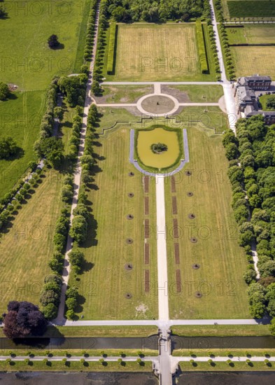Aerial view, Nordkirchen Castle and Castle Park, Oranienburg, Orangery, former residence of the Prince-Bishops of Münster, also known as the Westphalian Versailles, Nordkirchen, Münsterland, North Rhine-Westphalia, Germany, DE, Europe, aerial view, aerial photography, aerial photography, castle, super wide-angle lens, overview, bird's-eye view, overview Nordkirchen
