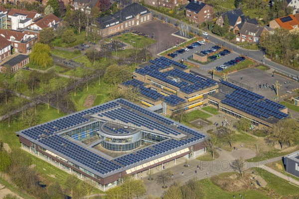 Aerial view, Johann-Conrad-Schlaun-Schule, comprehensive school with solar roof, Nordkirchen, Münsterland, North Rhine-Westphalia, Germany, education, educational institution, DE, Europe, photovoltaic, comprehensive school, educational institute, aerial view, aerial photography, aerial photography, photovoltaic system, school, solar, solar system, solar roof, solar energy, solar panel, solar power system, overview, bird's-eye view, bird's-eye view, overview