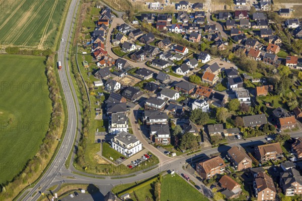 Aerial view, residential area and local view, new residential area Bergstraße corner Wiemanns Holt, Nordkirchen, Münsterland, North Rhine-Westphalia, Germany, DE, Europe, aerial view, aerial photography, aerial photography, overview, bird's eye view, birds-eyes view, overview