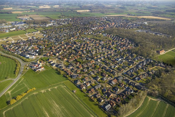 Aerial view, residential area and local view, windmill with mill tower Bergstraße, new residential area Bergstraße corner Wiemanns Holt, Nordkirchen, Münsterland, North Rhine-Westphalia, Germany, DE, Europe, aerial view, aerial photography, aerial photography, overview, bird's eye view, birds-eyes view, overview