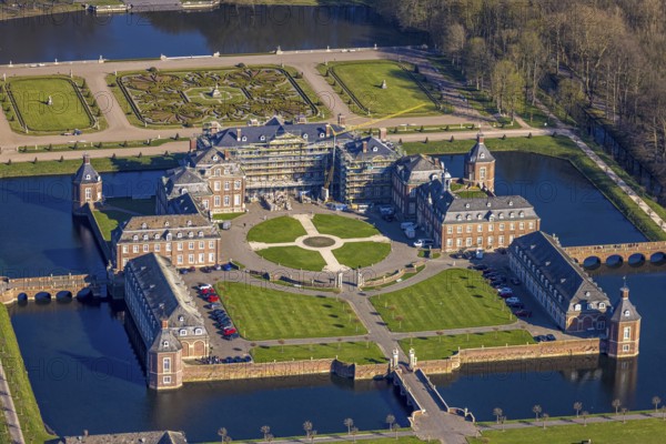 Aerial view, Nordkirchen Castle, baroque castle complex, moated castle, construction site with scaffolding on the facade, Nordkirchen, Münsterland, North Rhine-Westphalia, Germany, baroque residence, construction work, construction area, construction site, construction site, DE, monument protection, Europe, aerial view, aerial photography, aerial photography, castle, overview, Venus Island, Versailles style, bird's eye view, moated castle, birds-eyes view, overview