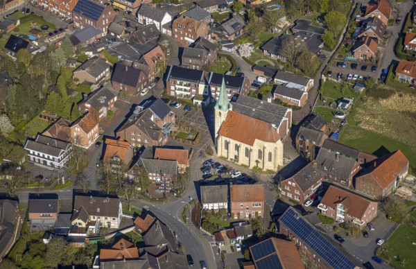 Aerial view, St. Pankratius Catholic Church in the town centre, Südkirchen, Nordkirchen, Münsterland, North Rhine-Westphalia, Germany, place of worship, DE, Europe, religious community, place of worship, holy place, church, parish, denomination, aerial view, aerial photography, aerial photography, religion, religious site, overview, bird's-eye view, overview