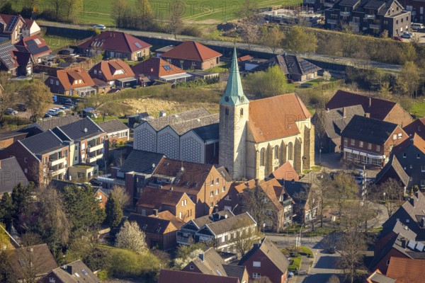Aerial view, St. Pankratius Catholic Church in the town centre, Südkirchen, Nordkirchen, Münsterland, North Rhine-Westphalia, Germany, place of worship, DE, Europe, religious community, place of worship, holy place, church, parish, denomination, aerial view, aerial photography, aerial photography, religion, religious site, overview, bird's-eye view, overview