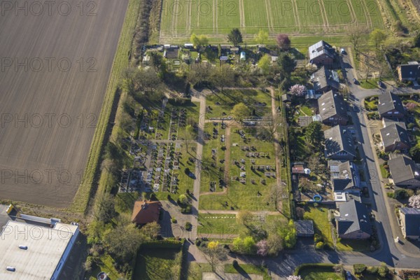 Aerial view, cemetery, cemetery burial ground Capelle, Nordkirchen, Münsterland, North Rhine-Westphalia, Germany, burial ground, DE, Europe, cemetery, memorial, Gottesacker, graves, burial ground, aerial photograph, aerial photography, aerial photography, resting place, overview, bird's-eye view, birds-eyes view, overview
