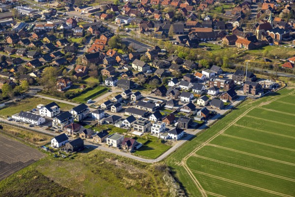 Aerial view, single-family houses, construction site, new building, residential area Capeller Straße, Südkirchen, Nordkirchen, Münsterland, North Rhine-Westphalia, Germany, construction work, construction area, building site, building plots, construction project, construction site, DE, Europe, aerial view, aerial photography, aerial photography, overview, bird's-eye view, overview