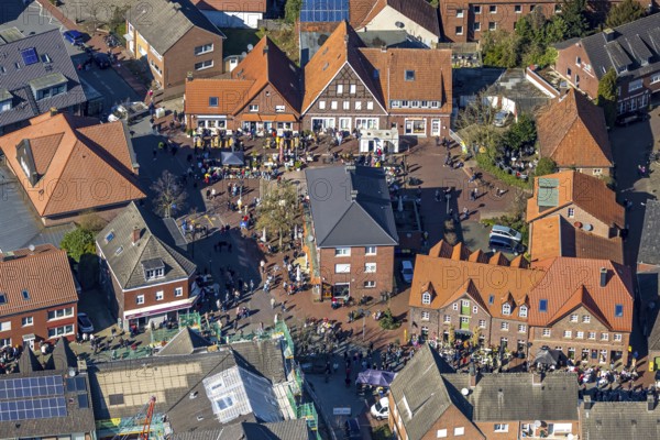 Aerial view, Holland market on Schlossstraße in Nordkirchen, stalls and 10000 visitors, Nordkirchen, Münsterland, North Rhine-Westphalia, Germany, stalls and 10000 visitors, stalls and 10000 visitors, birds-eyes view, aerial view, aerial photography, aerial photography, overview, bird's eye view, infrastructure, local view
