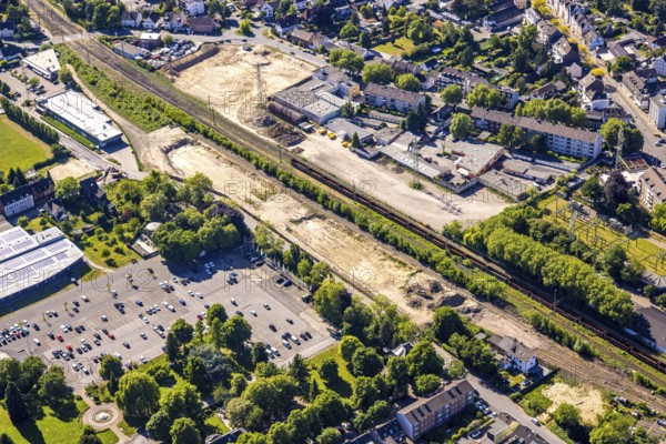 Aerial view, construction site at the Ruhr West University of Applied Sciences - Campus Parkstadt, demolition and construction site Heerstraße at the railway line, Speldorf, Mülheim an der Ruhr, Ruhr area, North Rhine-Westphalia, Germany, construction work, construction area, construction site, building site, construction project, construction site, DE, Europe, aerial view, aerial photography, aerial photography, overview, bird's-eye view, overview
