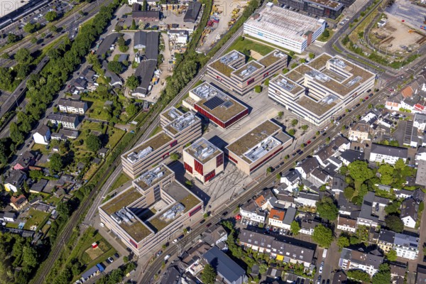 Aerial view, Hochschule Ruhr West - Campus Mülheim, dead end of the Ruhr RS1 cycle highway behind the Hochschule Ruhr-West, Broich, Mülheim an der Ruhr, Ruhr area, North Rhine-Westphalia, Germany, education, educational institution, DE, Europe, university, teaching institute, aerial view, aerial photography, aerial photography, school, school centre, overview, university, bird's eye view, further education, birds-eyes view, overview