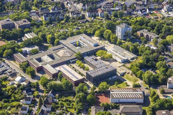 Aerial view, Städt. Grammar school Broich and secondary school Broich with sports hall, Broich - East, Mülheim an der Ruhr, Ruhr area, North Rhine-Westphalia, Germany, education, educational institution, DE, Europe, grammar school, educational institute, aerial view, aerial photography, aerial photography, secondary school, school, overview, bird's-eye view, overview