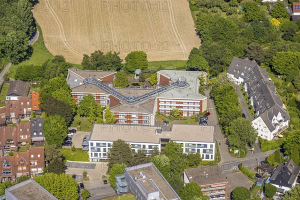 Aerial view, Evangelisches Wohnstift Raadt Pflegeheim, Holthausen - Südost, Mülheim an der Ruhr, Ruhr area, North Rhine-Westphalia, Germany, retirement home, nursing home, care and nursing, DE, Europe, aerial view, aerial photography, aerial photography, care facility, retirement home, retirement residence, retirement home, senior centre, overview, bird's-eye view, bird's-eye view, overview