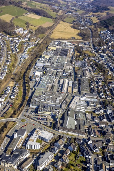Aerial view, Martinrea Honsel factory premises, industrial estate on the river Ruhr, Meschede town, Meschede, Sauerland, North Rhine-Westphalia, Germany, DE, Europe, commercial enterprises, commercial area, industrial estate, commercial property, commercial site, commercial use, industrial area, industrial site, aerial photograph, aerial photography, aerial photography, overview, bird's-eye view, bird's-eye view, overview