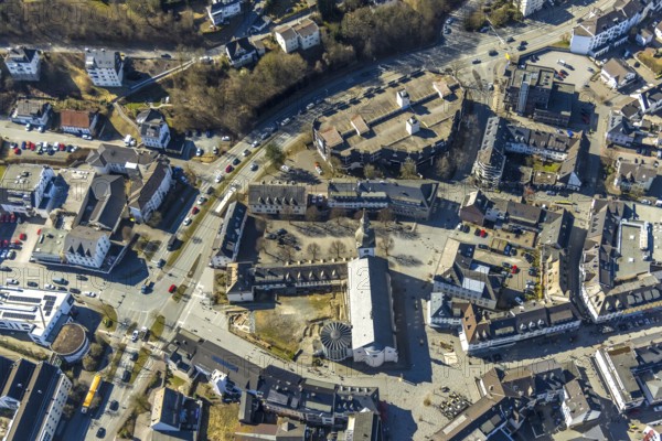 Aerial view, Stiftsplatz and St. Walburga Catholic Church, Stiftscenter car park, Meschede town, Meschede, Sauerland, North Rhine-Westphalia, Germany, place of worship, DE, Europe, religious community, place of worship, holy place, church, parish, denomination, aerial view, aerial photography, aerial photography, religion, religious site, overview, bird's-eye view, overview