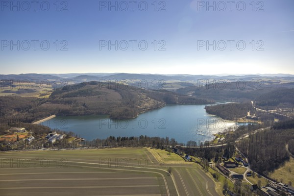 Aerial view, Hennesee Hennetalsperre with dam wall, forest area and hilly landscape, Berghausen, Meschede, Sauerland, North Rhine-Westphalia, Germany, DE, Europe, aerial view, aerial photography, aerial photography, dam, overview, bird's-eye view, overview