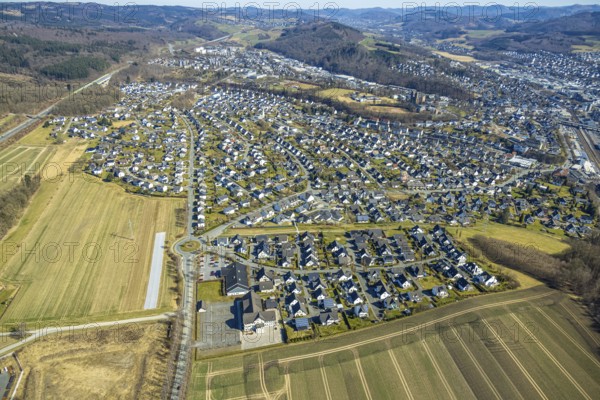 Aerial view, residential area local view Meschede-Nord at the motorway A46, below Evangeliumschristen Baptisten e.V. prayer house church, Enste, Meschede, Sauerland, North Rhine-Westphalia, Germany, place of worship, DE, Europe, religious community, place of worship, property tax, holy place, real estate, church, church community, denomination, roundabout, roundabout, aerial view, aerial photography, aerial photography, religion, religious site, overview, bird's eye view, residential area, living and life, residential area, residential quality, residential neighbourhood, housing estate, residential area, birds-eyes view, overview