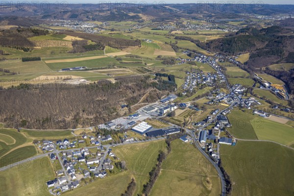 Aerial view, residential area local view district Bergerhütte with commercial area Auf dem Lohnsberg, forest area and hilly landscape, mountains, Meschede, Sauerland, North Rhine-Westphalia, Germany, DE, Europe, commercial enterprises, commercial area, commercial area, commercial property, commercial location, commercial use, property tax, real estate, industrial area, industrial location, aerial view, aerial photography, aerial photography, overview, bird's-eye view, residential area, living and living, residential area, residential quality, residential neighbourhood, residential estate, residential district, birds-eyes view, overview