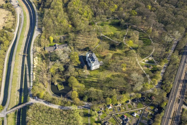 Aerial view, Schwansbell Castle with two towers, former knight's seat of the Lords of Schwansbell, Horstmar, Lünen, Ruhr area, North Rhine-Westphalia, Germany, DE, monument protection, Europe, aerial view, aerial photography, aerial photography, Münsterland, private property, castle, overview, bird's-eye view, overview