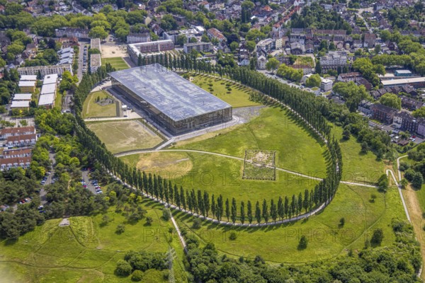 Aerial view, Akademie Mont-Cenis - Fortbildungsakademie des Ministeriums des Innern des Landes North Rhine-Westphalia, Baumallee Kreis, Sodingen, Herne, Ruhr Area, North Rhine-Westphalia, Deutschland, DE, Europa, Luftaufnahme, Luftbildfotografie, Luftfotografie, Übersicht, Vogelperspektive, birds-eyes view, overview, HernerechtsderA43