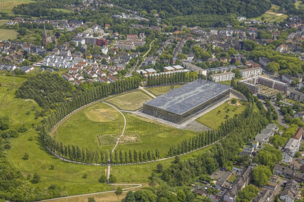 Aerial view, Akademie Mont-Cenis - Fortbildungsakademie des Ministeriums des Innern des Landes North Rhine-Westphalia, Baumallee Kreis, Sodingen, Herne, Ruhr Area, North Rhine-Westphalia, Deutschland, DE, Europa, Luftaufnahme, Luftbildfotografie, Luftfotografie, Übersicht, Vogelperspektive, birds-eyes view, overview, HernerechtsderA43