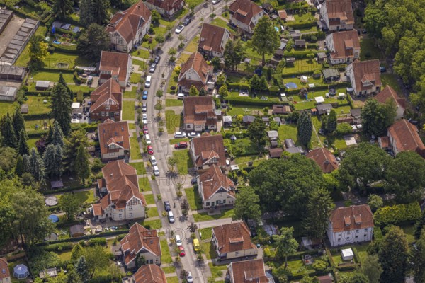 Aerial view, miners' housing estate Teutoburgia with red roofs, houses and gardens, Börnig, Herne, Ruhr area, North Rhine-Westphalia, Germany, workers' houses, workers' housing estate, miners' housing estate, mining housing estate, DE, Europe, aerial view, aerial photography, aerial photography, settlement, overview, bird's eye view, housing estate, colliery houses, colliery housing estate, birds-eyes view, overview, social housing, HernerechtsderA43