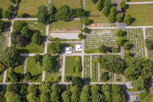 Aerial view, South cemetery with green area cemetery, Sodingen, Herne, Ruhr area, North Rhine-Westphalia, Germany, architecture, view, burial ground, trees, DE, monument, Europe, cemetery, building, memorial, gravestones, graves, graves, cemetery, green, green area, sky, chapel, landscape, aerial view, aerial photography, aerial photography, nature, park, perspective, religion, summer, urban, southern cemetery, daylight, overview, urban, bird's-eye view, birds-eyes view, European, peaceful, historical, above, overview, quiet, vegetation, HernerechtsderA43